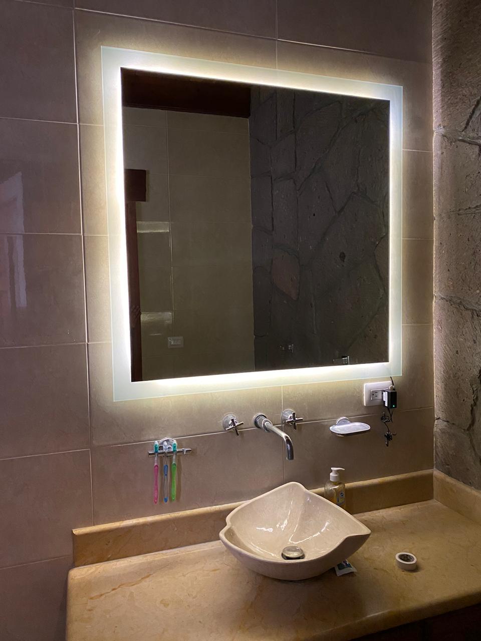 Espejo Decorativo con Luz LED